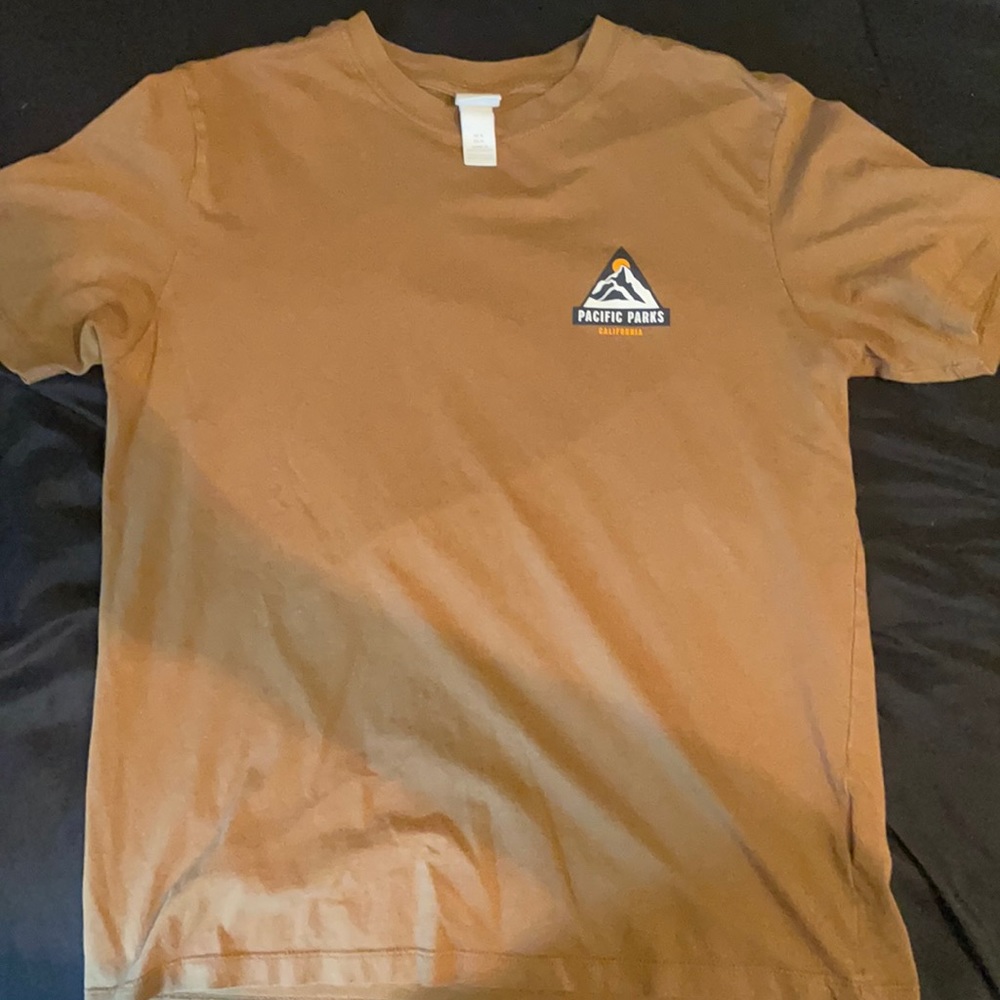 Men’s H&M tee